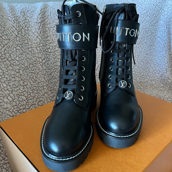 Louis Vuitton Black Leather Wonderland Ranger Ankle Length Combat